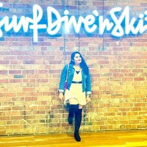 Meet your Posher, All esha